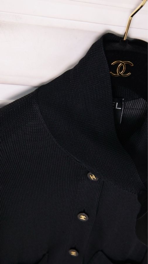 Chanel 95年黑金针织两口袋开衫外套-59