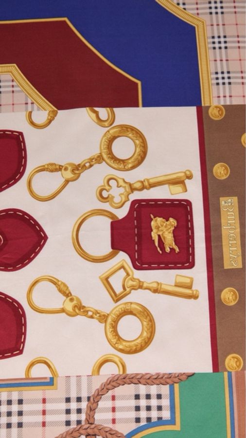 Burberry彩色棋盘格金钥匙真丝丝巾-10