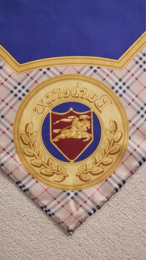Burberry彩色棋盘格金钥匙真丝丝巾-12
