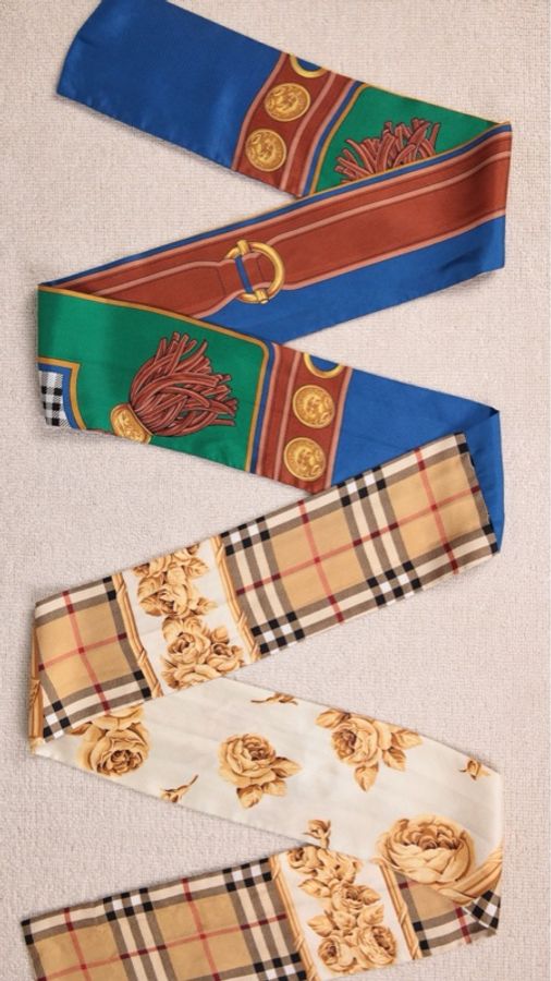 Burberry彩色钱币玫瑰花图案格纹Twilly丝巾-6
