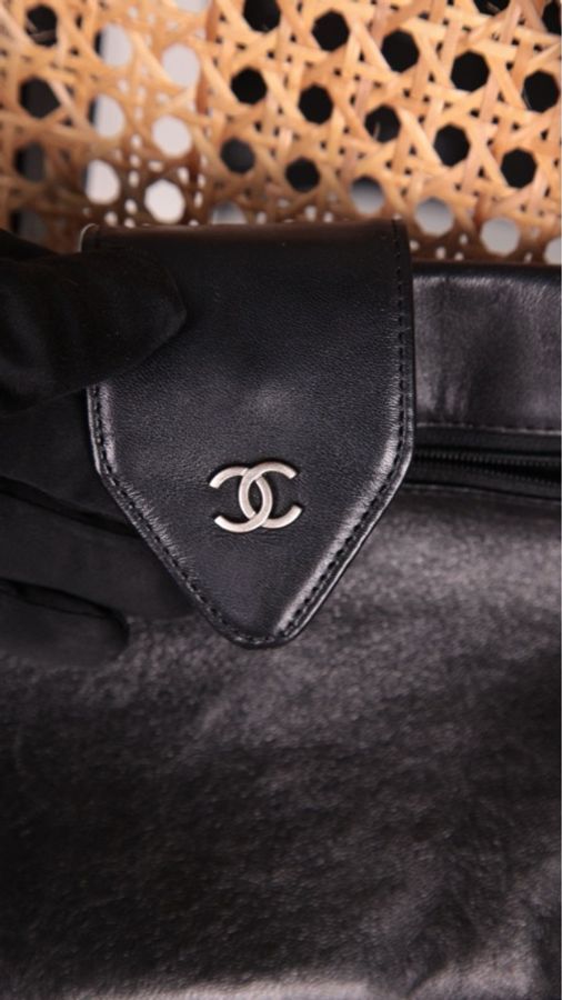 Chanel 5开米色拼皮镂空网兜链条包-8