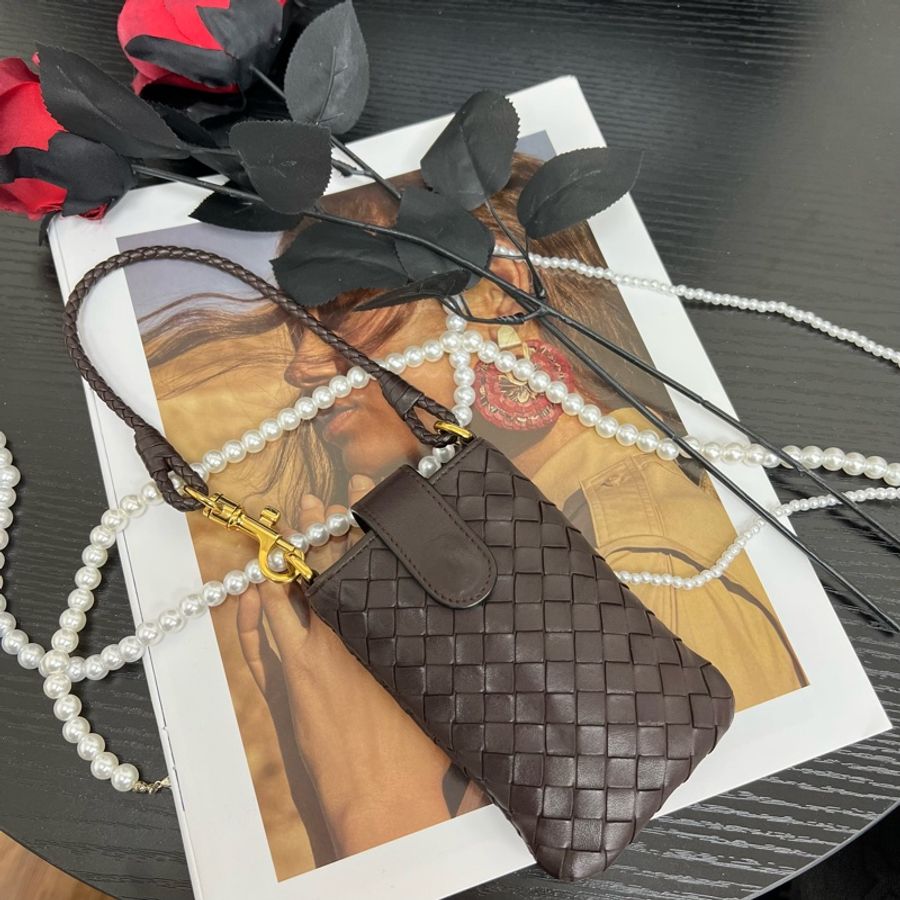 【赫蒂國際精品】BOTTEGA VENETA 編織小羊皮手機包 vintage 中古二手-0