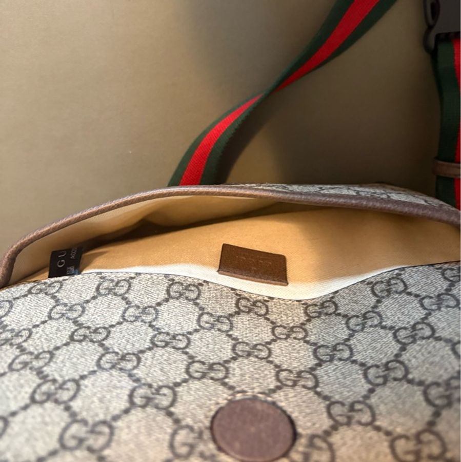 GUCCI 古馳 經典老花虎頭腰包 胸包 斜背包 男女適用 八成新 無附件-8