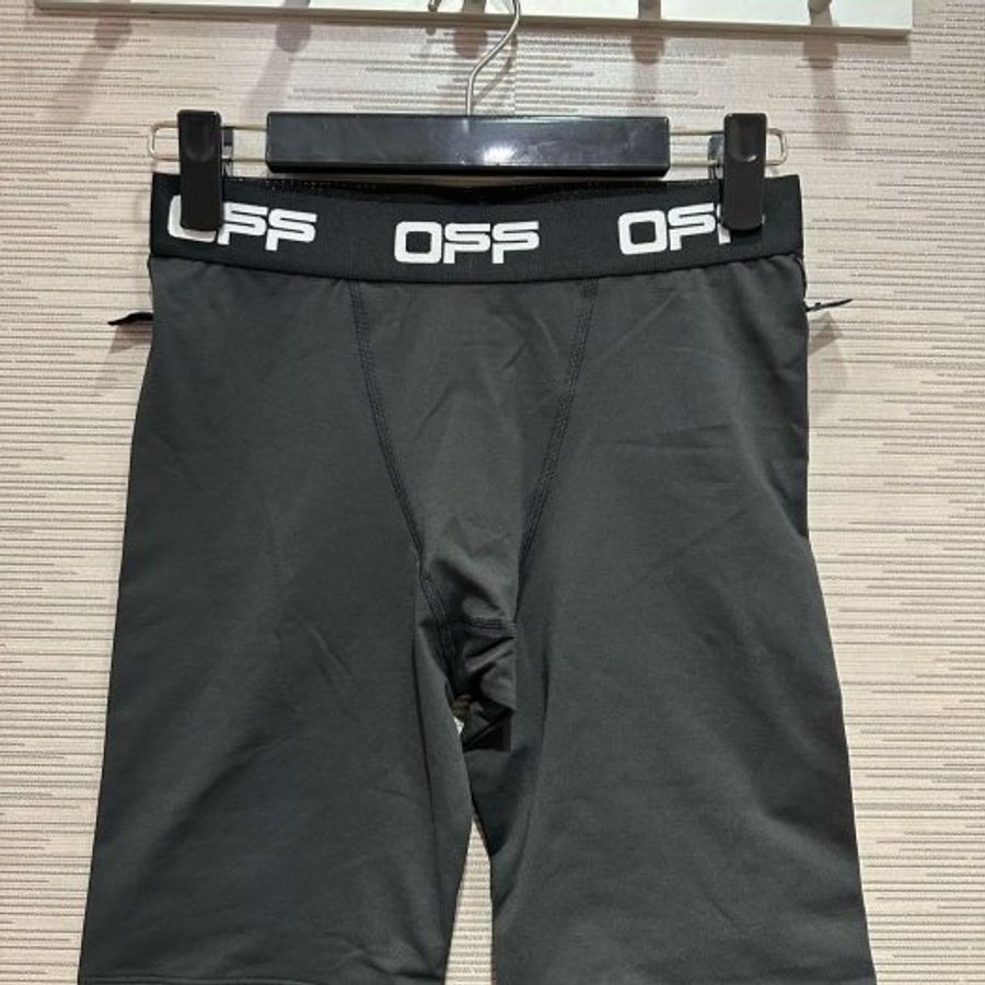 💎Han's house精品服飾💎OFF WHITE 機能 尼龍 短褲 加 腰包 三件套-5