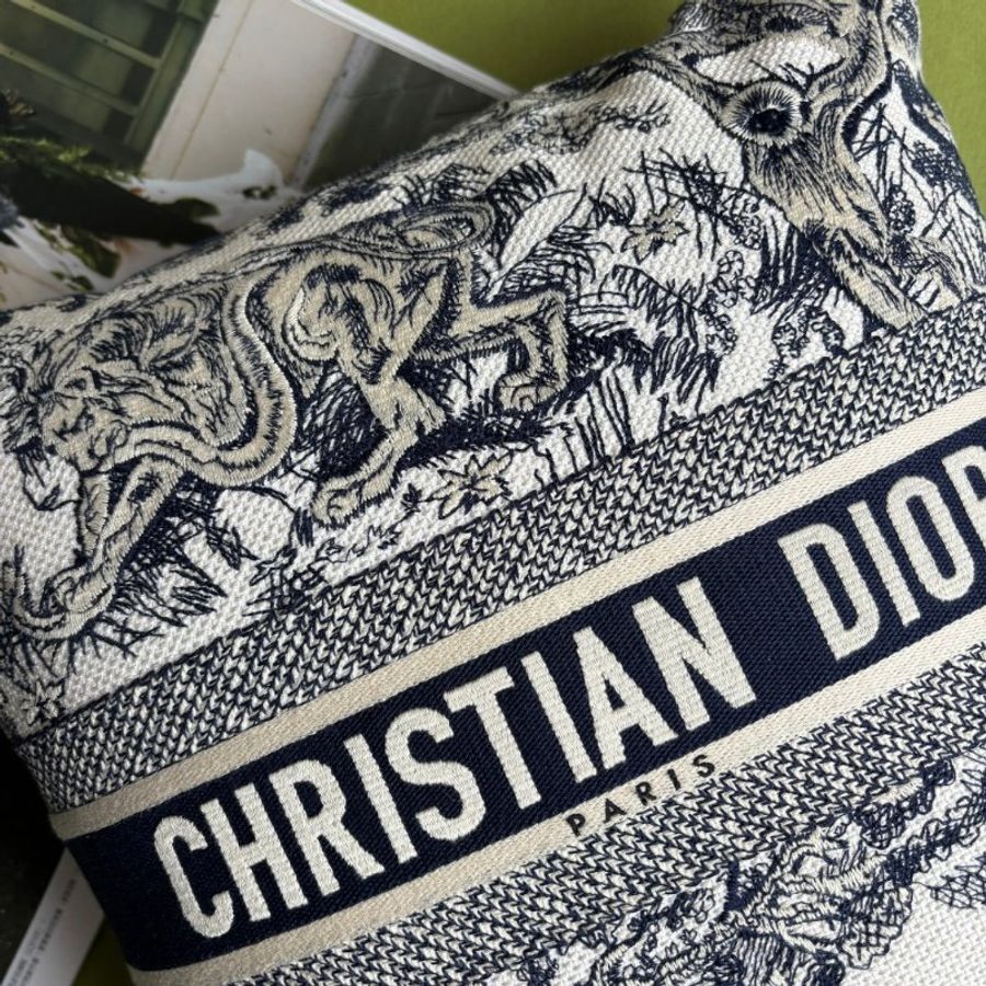 ::Christian Dior:: 方形抱枕 藍色 Toile de Jouy 法式印花刺繡圖騰抱枕-2
