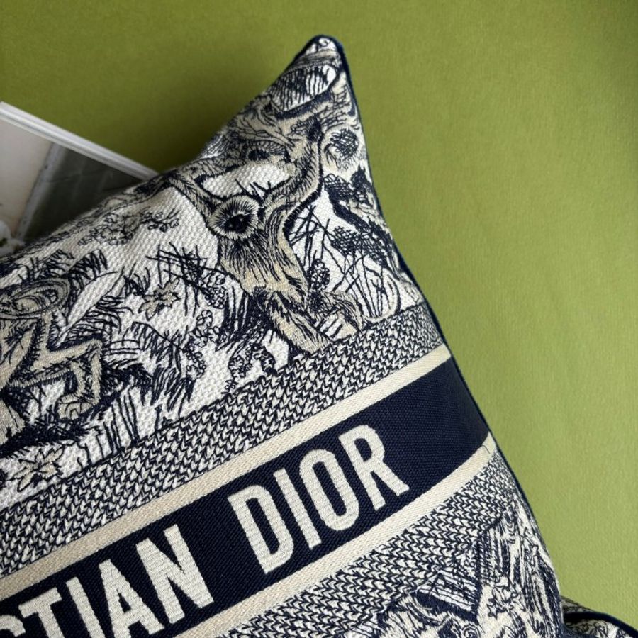 ::Christian Dior:: 方形抱枕 藍色 Toile de Jouy 法式印花刺繡圖騰抱枕-4