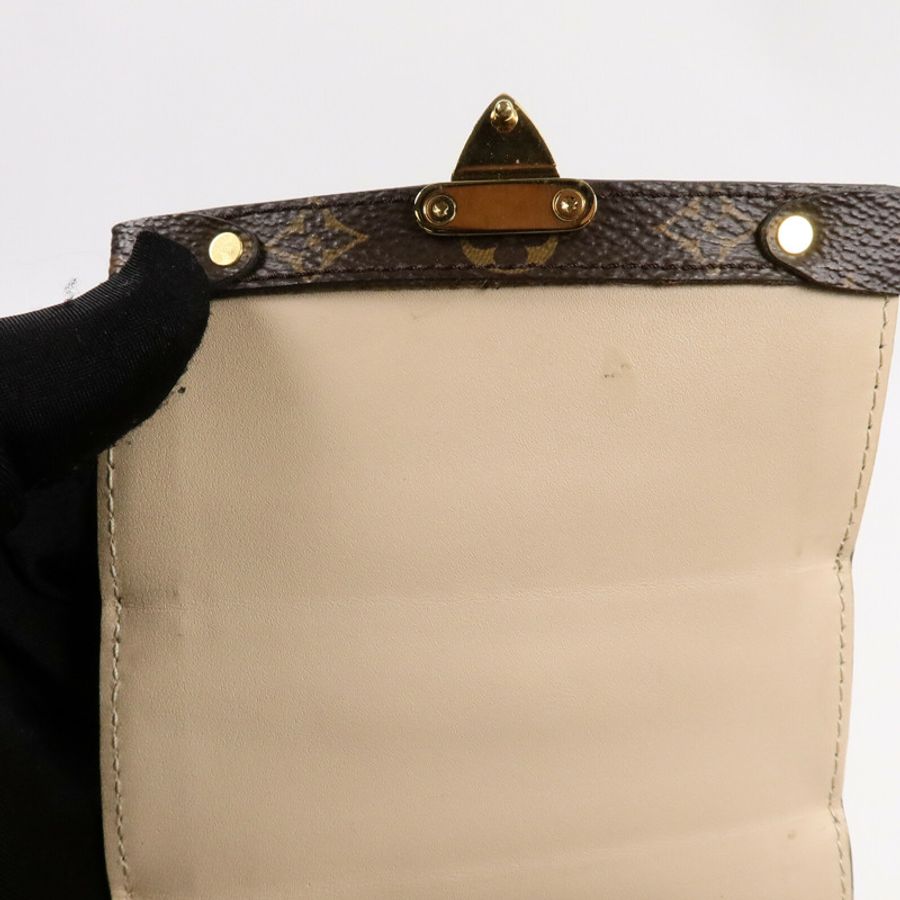 LOUIS VUITTON Monogram Reverse Trunk Vertical鏈帶肩背袋-15