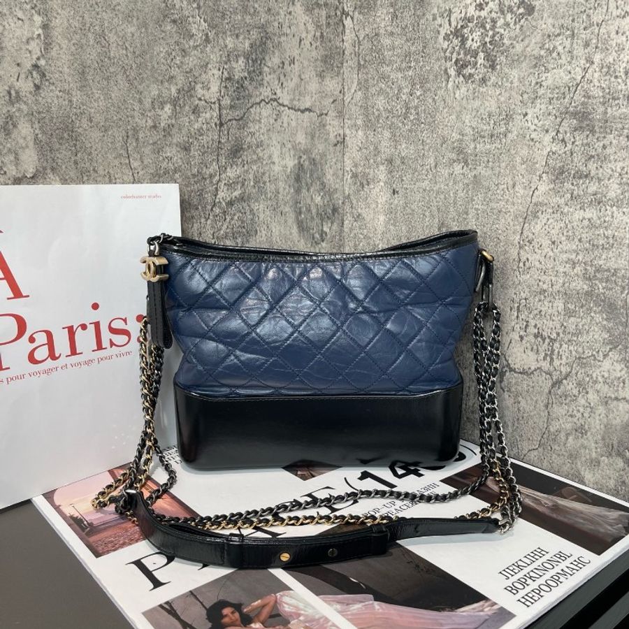 Chanel 流浪 中號 藍黑拼色 時尚復古鏈條肩帶多背法-1