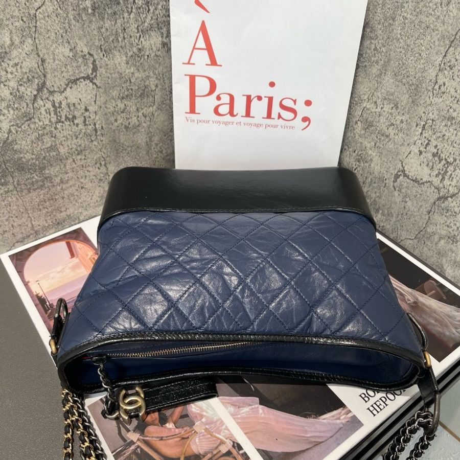 Chanel 流浪 中號 藍黑拼色 時尚復古鏈條肩帶多背法-2