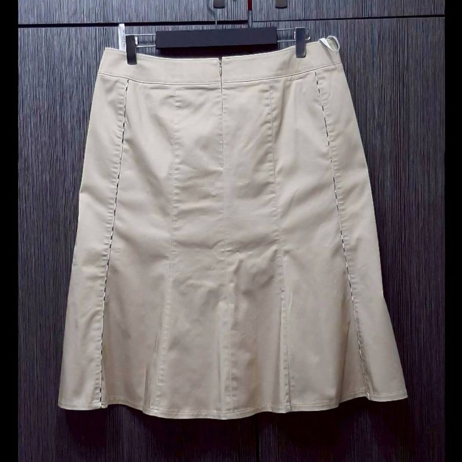 BURBERRY 博柏利 LONDON 女卡其內裏及膝魚尾裙46號-1