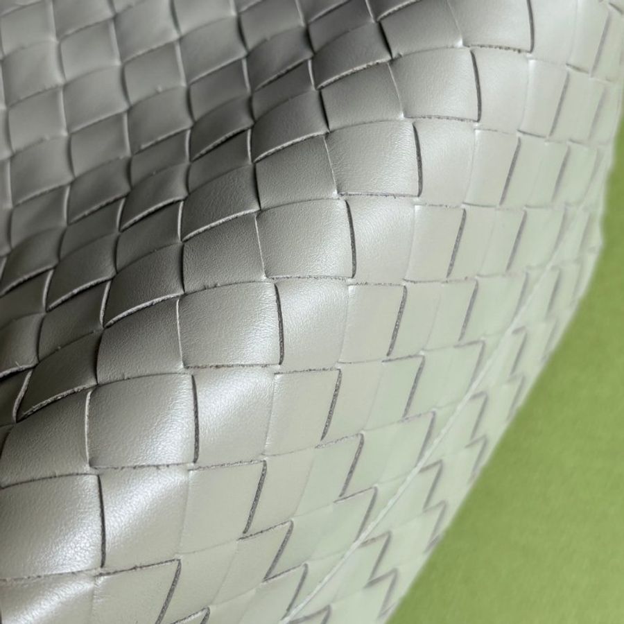中性款' 男女皆可 ::Bottega Veneta:: Small Intrecciato North-South Tote 石灰岩綠色編織托特包 肩背包 筆電包-18