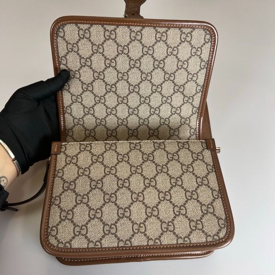 GUCCI 671620 老花掀蓋郵差包-5