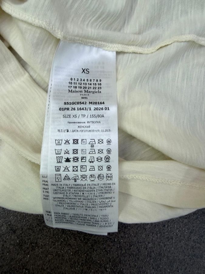 這件是 Maison Margiela 的圖案印花 T 恤-4