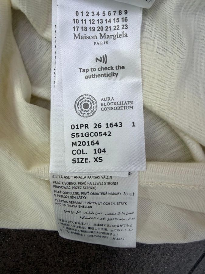 這件是 Maison Margiela 的圖案印花 T 恤-5