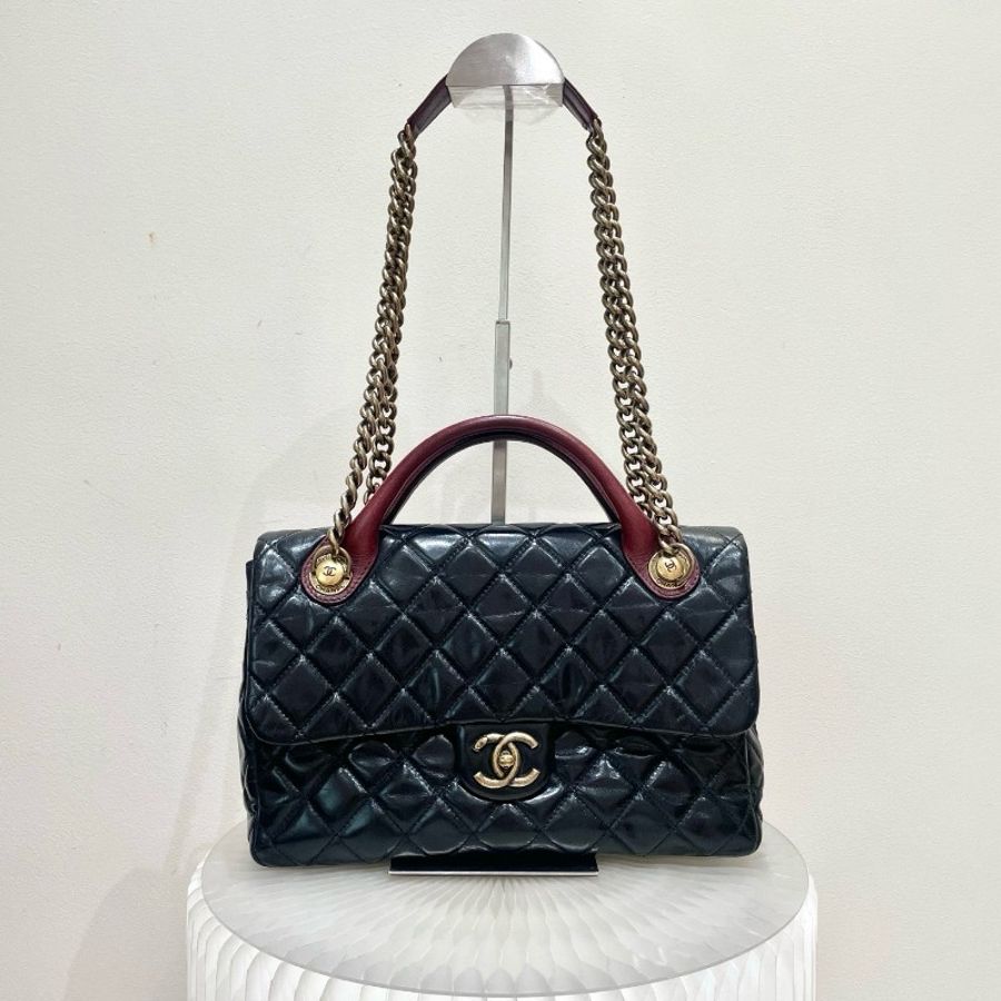 Chanel香奈兒紅色手柄孟買系列口蓋包-1
