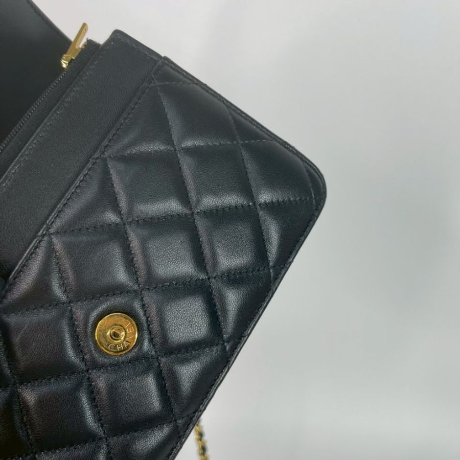CHANEL WOC 羊皮金扣 芯片款-11
