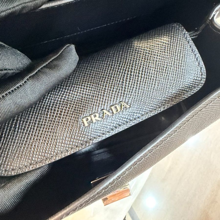 Prada Saffiano 皮革兩用提包-7