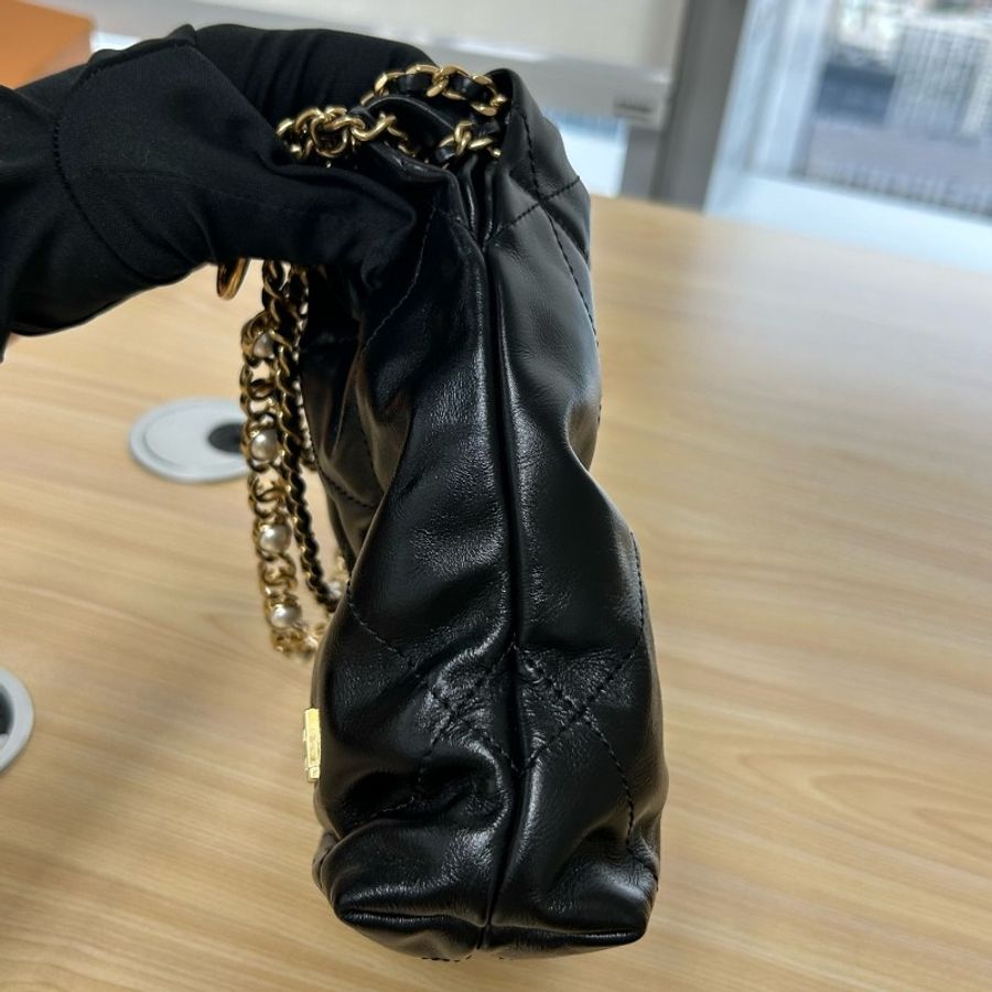 Chanel香奈兒22 Bag Mini-4
