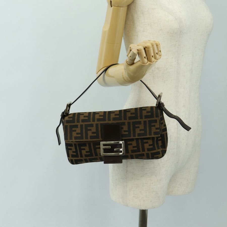 【日本直送】FENDI Zucca帆布Mamma Baguette單肩包 黑色棕色 正品 189121SV-26
