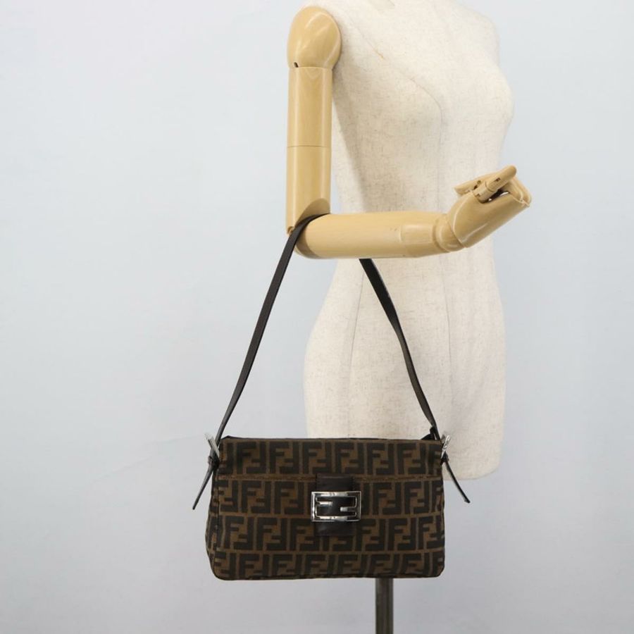 【日本直送】FENDI Zucca帆布Mamma Baguette單肩包 黑色棕色 正品 190180SAV-24