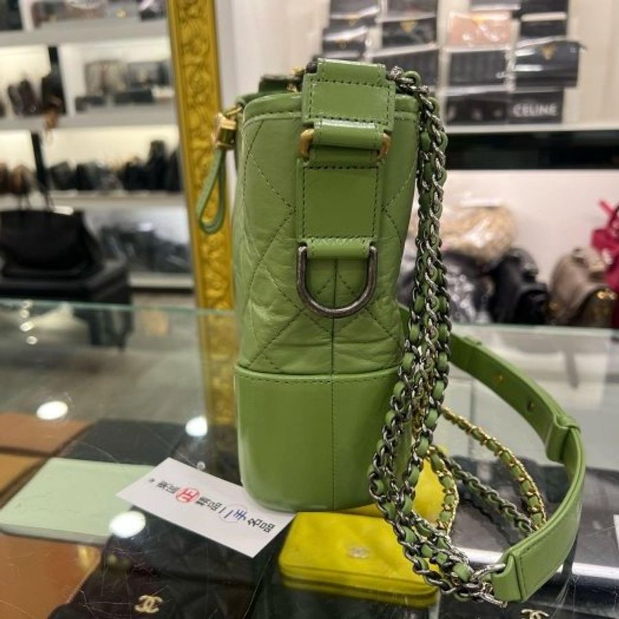 東區正精品㊣CHANEL 23C 香奈兒牛油果綠色牛皮金銀雙色皮穿鍊帶新款流浪包肩背包斜背包小款 RZ6516-3