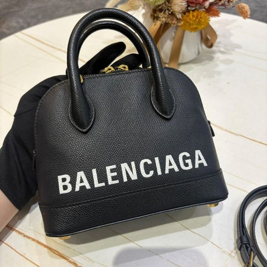 BALENCIAGA XXS 壓紋小牛皮手提/斜背貝殼包(黑色)-1