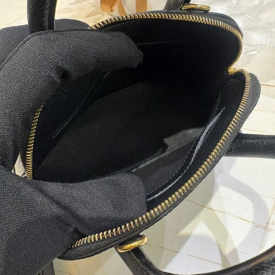 BALENCIAGA XXS 壓紋小牛皮手提/斜背貝殼包(黑色)-5