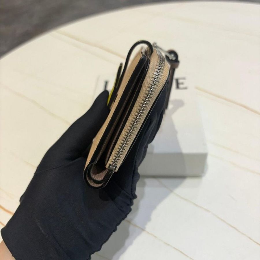 LOEWE 牛皮釦式L型拉鍊零錢短夾(裸色/香茅黃)-4