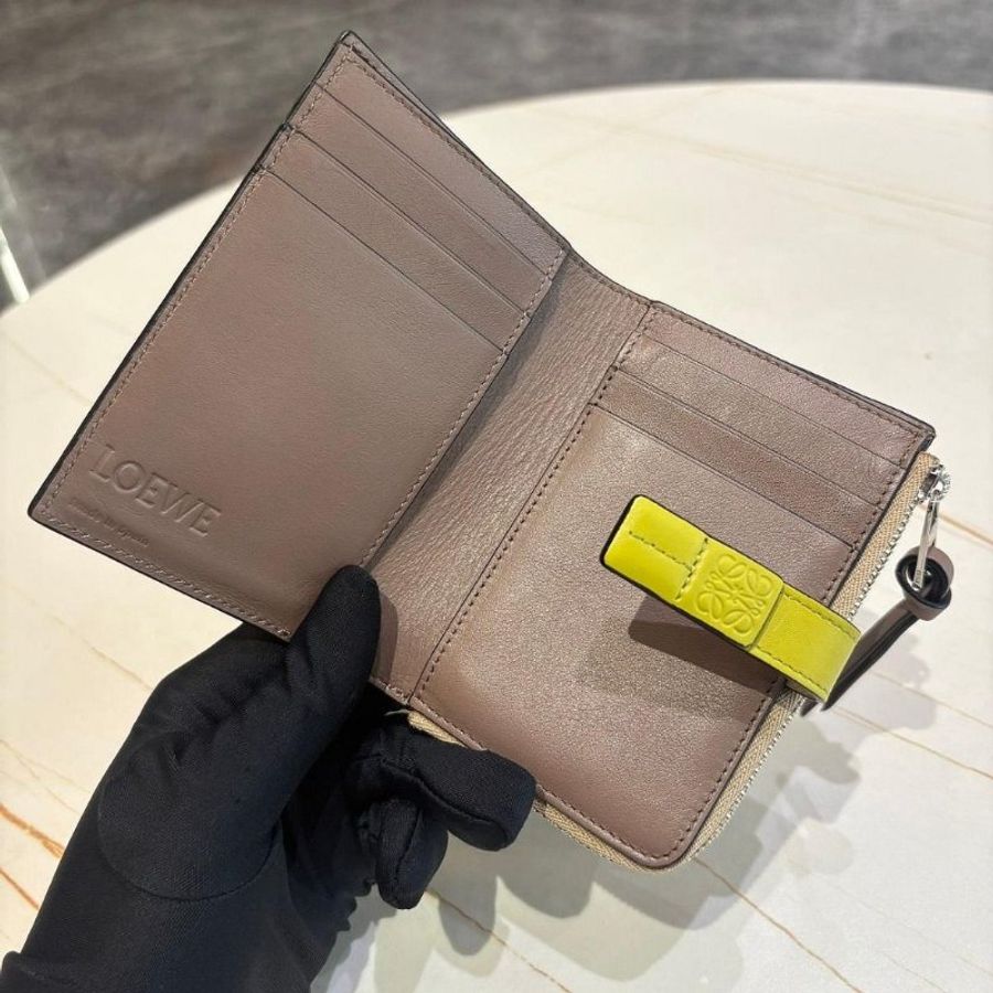 LOEWE 牛皮釦式L型拉鍊零錢短夾(裸色/香茅黃)-5