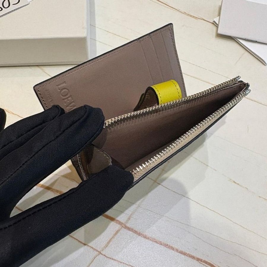 LOEWE 牛皮釦式L型拉鍊零錢短夾(裸色/香茅黃)-7