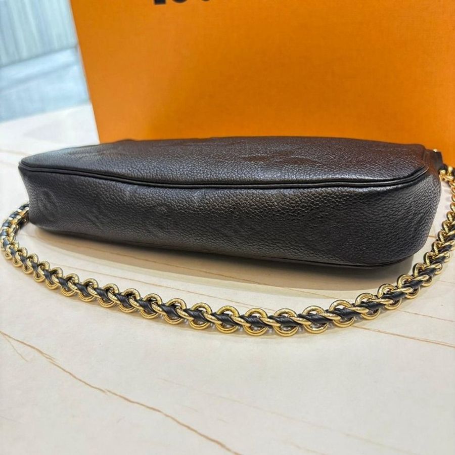 LV M80399 Multi Pochette Accessoires壓花牛皮斜背袋-5