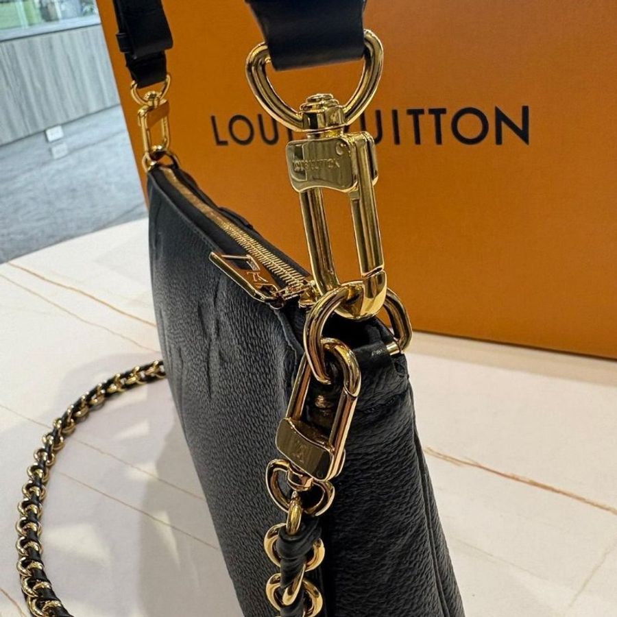 LV M80399 Multi Pochette Accessoires壓花牛皮斜背袋-8