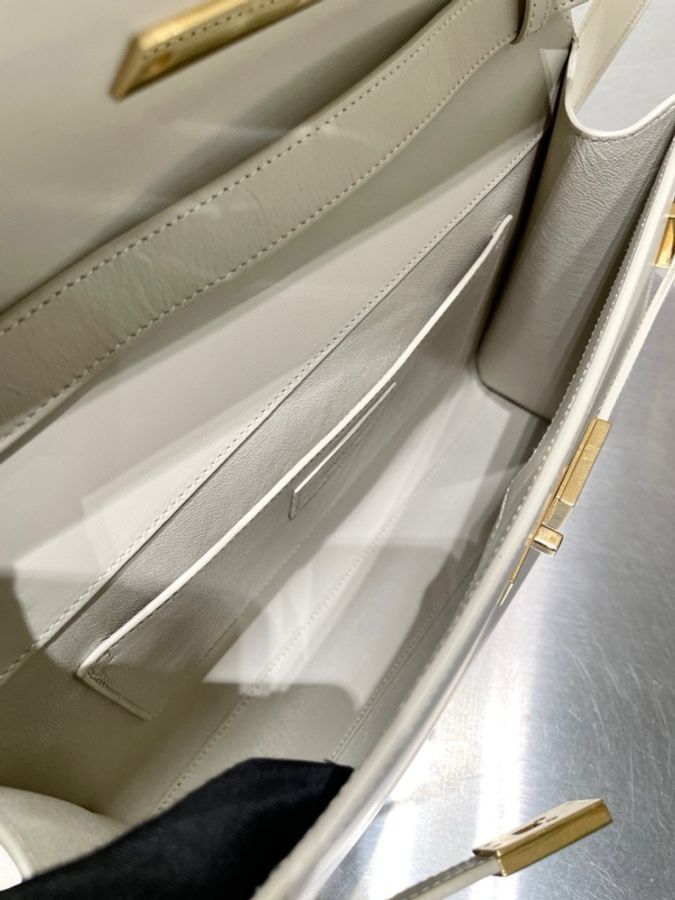 聖羅蘭 YSL 曼哈頓包 復古白色金扣  附件 塵袋尺寸29*20-8