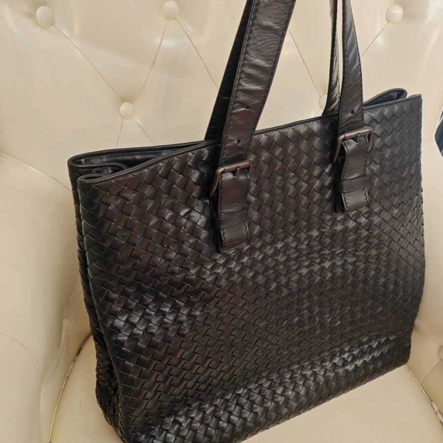 葆蝶家/Bottega Veneta BV黑色編織槍漆扣手提包 尺寸:38*36*15-5