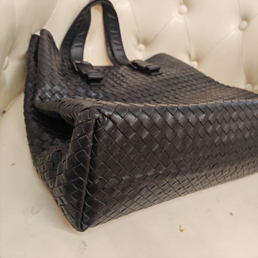 葆蝶家/Bottega Veneta BV黑色編織槍漆扣手提包 尺寸:38*36*15-10