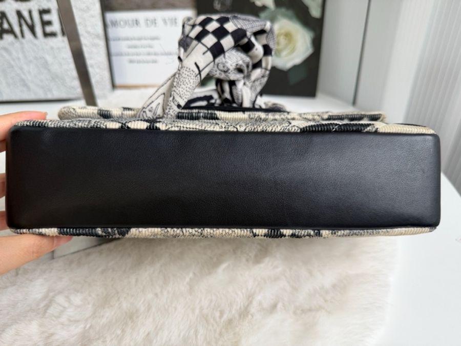 香奈兒chanel 限定款口蓋包 26開鐳射-4