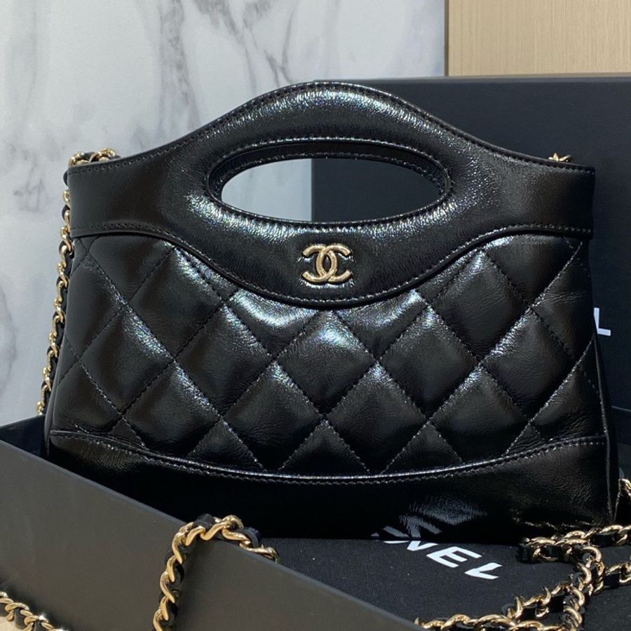 CHANEL香奈兒黑色油蠟皮31bag nano手提單肩鏈條包 尺寸:20*17*3.5-0