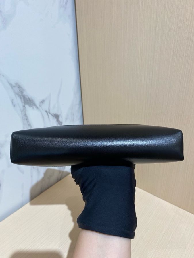 CHANEL香奈兒黑色油蠟皮31bag nano手提單肩鏈條包 尺寸:20*17*3.5-5