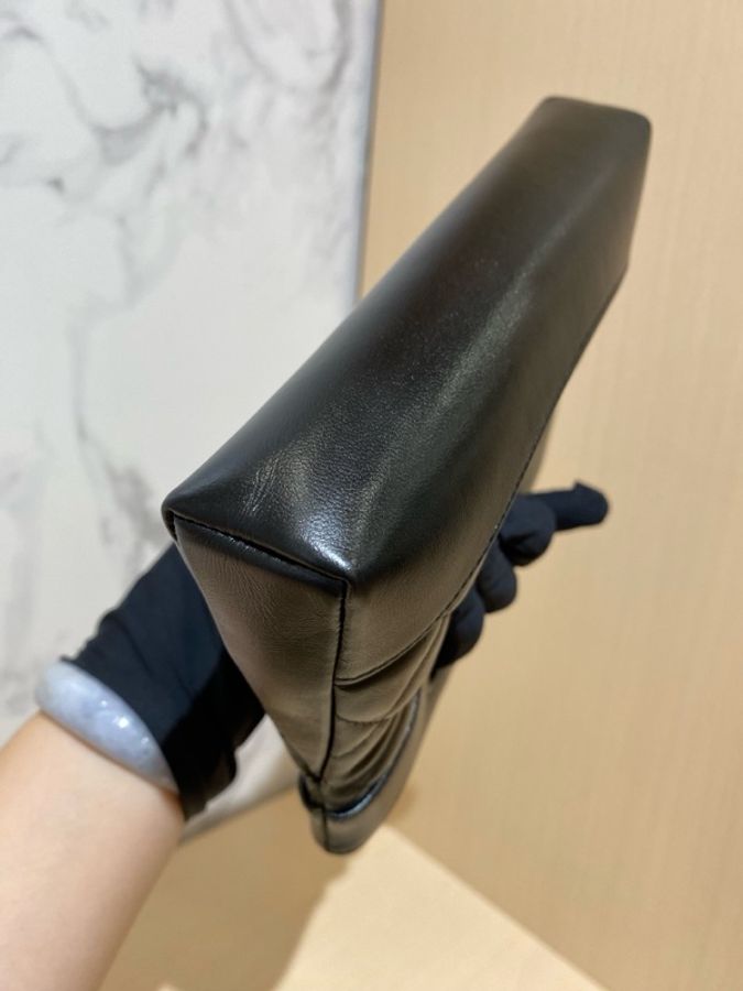 CHANEL香奈兒黑色油蠟皮31bag nano手提單肩鏈條包 尺寸:20*17*3.5-7