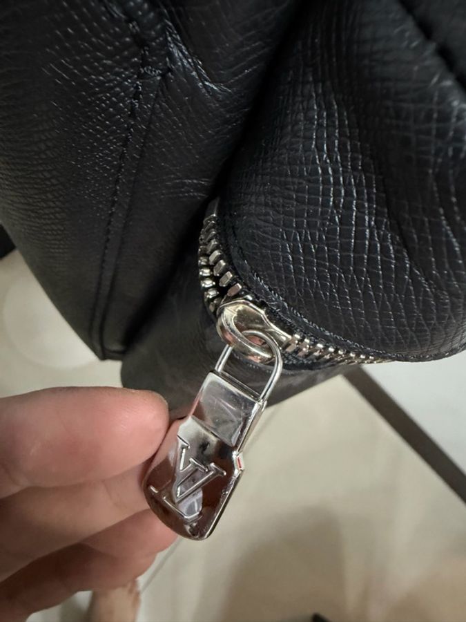 Louis Vuitton Discovery 後背包 黑色 M31033-10
