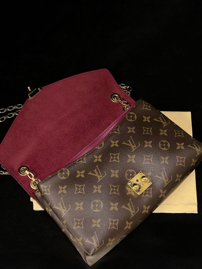 99新LV路易威登 Saint Placide傳奇紅色牛皮拼老花鏈條信封包-4
