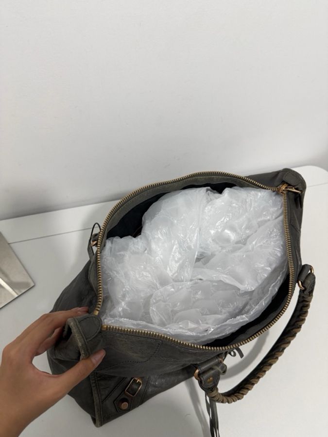Balenciaga 巴黎世家Balenciaga 灰色手提機車包-4