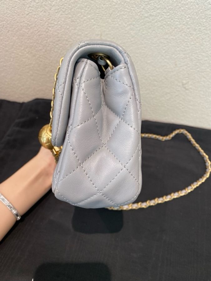 Chanel 香奈兒灰色金球大mini 芯片款-3