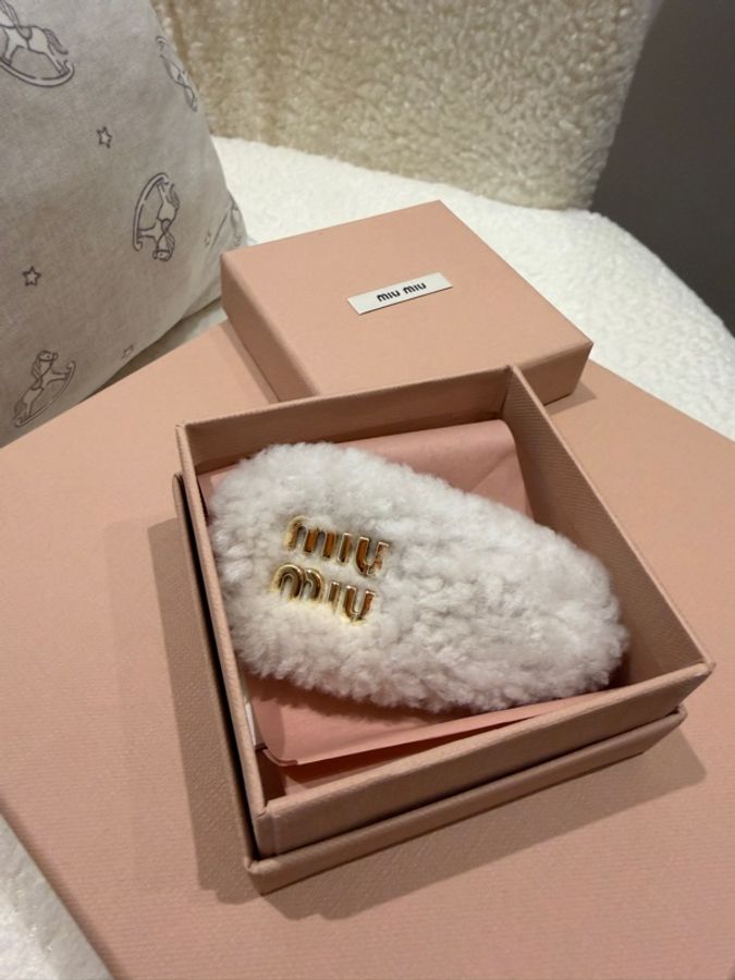 Miumiu毛茸茸髮夾🐑-0