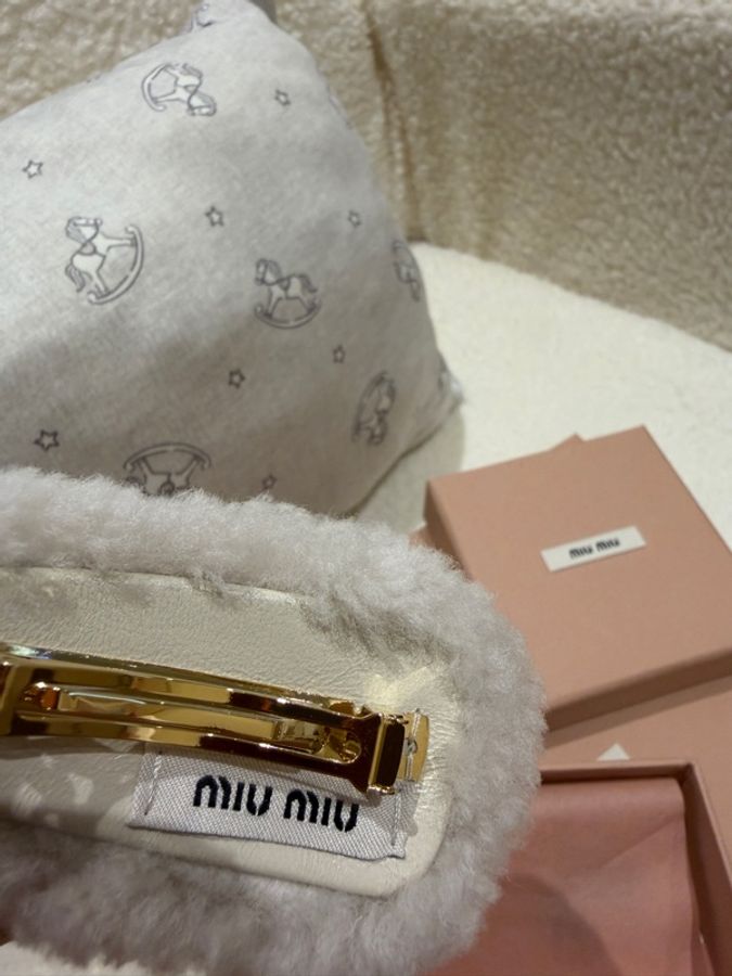 Miumiu毛茸茸髮夾🐑-4