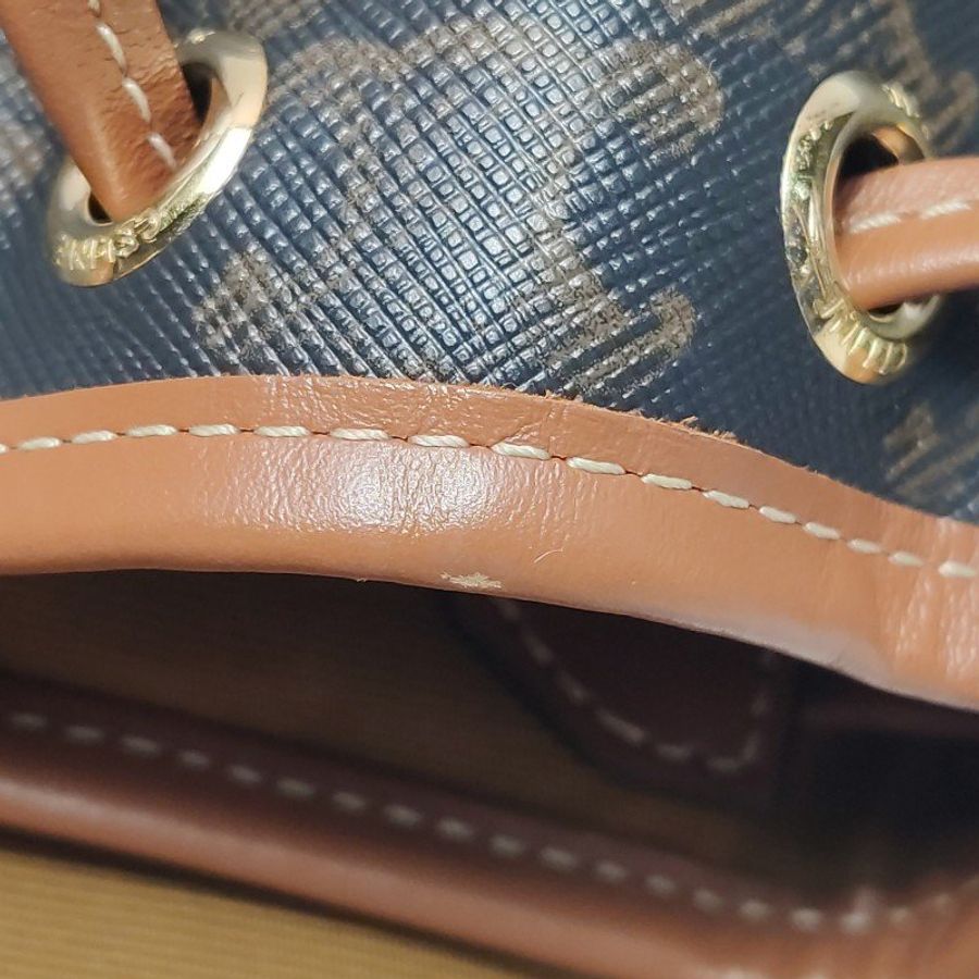 Celine Folco迷你牛皮標誌印花水滴形扣飾雙肩包-16