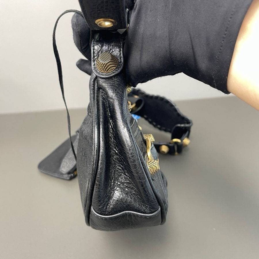Balenciaga/巴黎世家 黑金 le cagole腋下機車包 斜背包-3