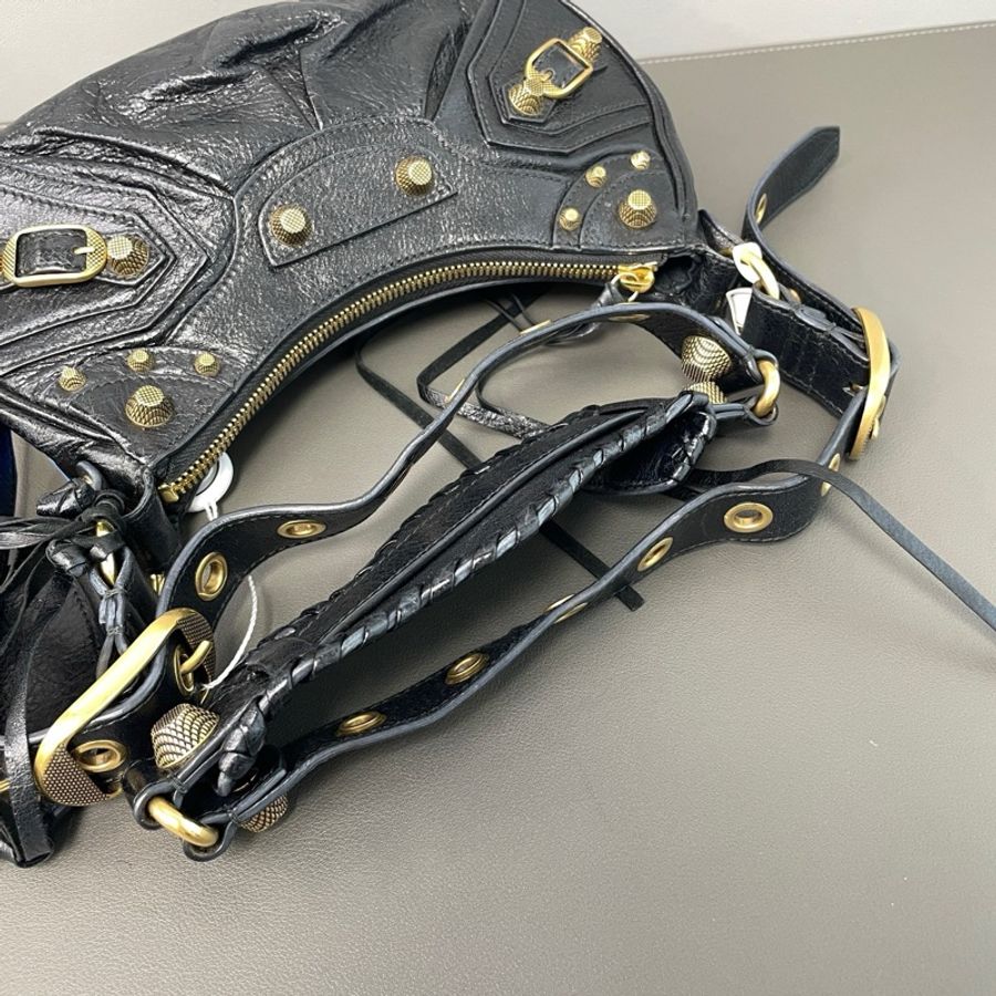 Balenciaga/巴黎世家 黑金 le cagole腋下機車包 斜背包-6