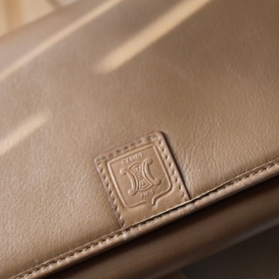 Vintage Celine 1980s 經典凱旋門浮雕口金奶茶色皮革長夾-4