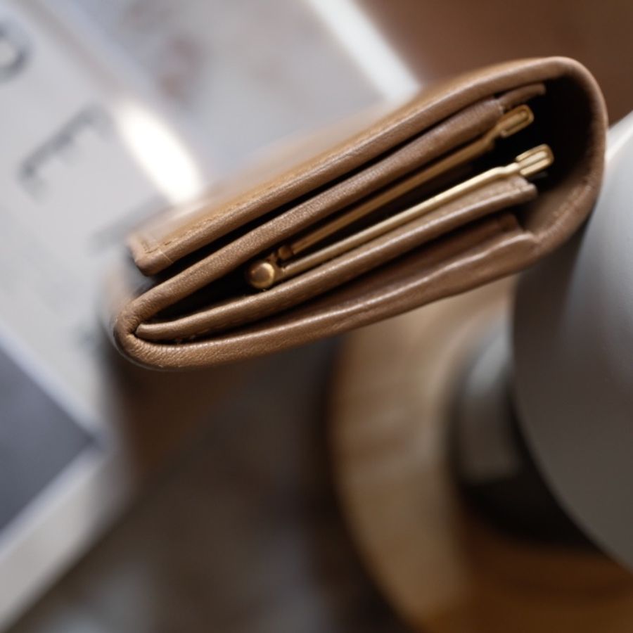 Vintage Celine 1980s 經典凱旋門浮雕口金奶茶色皮革長夾-5